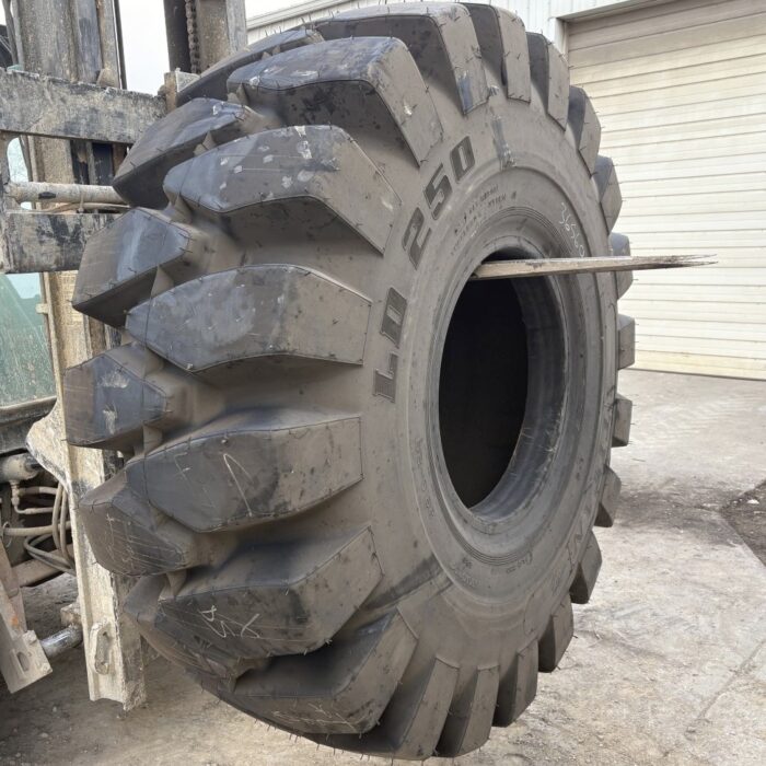 <font color='#da2127' font size ='2'><b>29.5X29 Titan OTR Tire L-5 LD250 34-Ply </font></b><br><font size ='1' color='grey'>CONDITION: </font><font size ='2'>New<br><font size ='1' color='grey'>TREAD DEPTH:</font><font size ='2'>  120/32nds<br><font size ='1' color='grey'>DETAILS:</font><font size ='2'> Unused<br><font size ='1' color='grey'>REF #:</font><font size ='2'> Z259<br><font size ='1' color='grey'>LOCATION:</font><font size ='2'> Sun Valley, CA