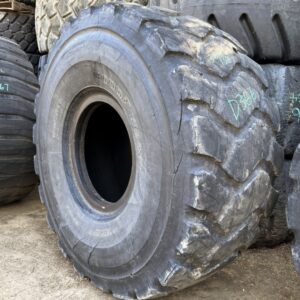 <font color='#da2127' font size ='2'><b>33.25R29 Goodyear OTR Tire E-3 RT3A 2-Star </font></b><br><font size ='1' color='grey'>CONDITION: </font><font size ='2'>Used<br><font size ='1' color='grey'>TREAD DEPTH:</font><font size ='2'>  30/32nds<br><font size ='1' color='grey'>DETAILS:</font><font size ='2'> Clean, Radial Cracks on One Sidewall, Minor Tread Cuts<br><font size ='1' color='grey'>REF #:</font><font size ='2'> D366<br><font size ='1' color='grey'>LOCATION:</font><font size ='2'> San Jacinto, CA