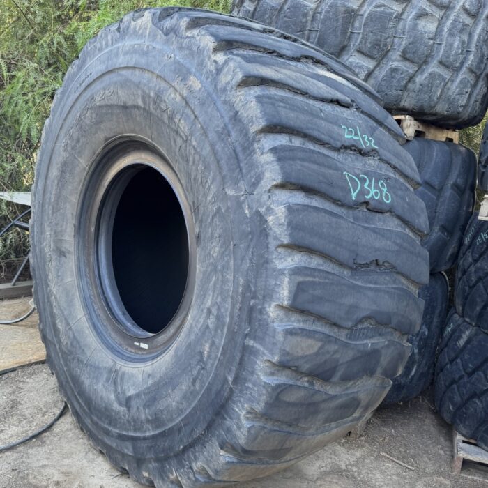 <font color='#da2127' font size ='2'><b>33.25R29 Maxam OTR Tire E-3 MS303 2-Star </font></b><br><font size ='1' color='grey'>CONDITION: </font><font size ='2'>Used<br><font size ='1' color='grey'>TREAD DEPTH:</font><font size ='2'>  22/32nds<br><font size ='1' color='grey'>DETAILS:</font><font size ='2'> Clean, Lug Flex Cracks and Mild Damage<br><font size ='1' color='grey'>REF #:</font><font size ='2'> D368<br><font size ='1' color='grey'>LOCATION:</font><font size ='2'> San Jacinto, CA