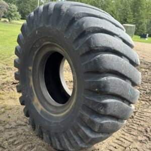 <font color='#da2127' font size ='2'><b>26.5X25 Goodyear OTR Tire E-3 L-3 SHRL Super Hard Rock Lug 20-Ply </font></b><br><font size ='1' color='grey'>CONDITION: </font><font size ='2'>Used<br><font size ='1' color='grey'>TREAD DEPTH:</font><font size ='2'>  40/32nds<br><font size ='1' color='grey'>DETAILS:</font><font size ='2'> 1-Tread Section & Spot<br><font size ='1' color='grey'>REF #:</font><font size ='2'> SK104<br><font size ='1' color='grey'>LOCATION:</font><font size ='2'> Saskatoon, SK