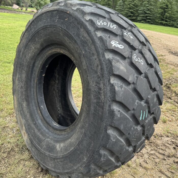 <font color='#da2127' font size ='2'><b>650/65R25 Michelin OTR Tire L-3 XLD 1-Star </font></b><br><font size ='1' color='grey'>CONDITION: </font><font size ='2'>Used<br><font size ='1' color='grey'>TREAD DEPTH:</font><font size ='2'>  28/32nds<br><font size ='1' color='grey'>DETAILS:</font><font size ='2'> Clean, Weathered Tread<br><font size ='1' color='grey'>REF #:</font><font size ='2'> SK111<br><font size ='1' color='grey'>LOCATION:</font><font size ='2'> Saskatoon, SK
