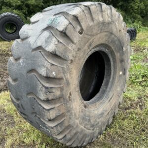 <font color='#da2127' font size ='2'><b>26.5X25 Yokohama OTR Tire E-3 L-3 G-3 IND-3 Y67 20-Ply </font></b><br><font size ='1' color='grey'>CONDITION: </font><font size ='2'>Used<br><font size ='1' color='grey'>TREAD DEPTH:</font><font size ='2'>  20/32nds<br><font size ='1' color='grey'>DETAILS:</font><font size ='2'> 1-Tread Section & Spot<br><font size ='1' color='grey'>REF #:</font><font size ='2'> SK113<br><font size ='1' color='grey'>LOCATION:</font><font size ='2'> Saskatoon, SK