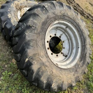 <font color='#da2127' font size ='2'><b>17.5X25 Goodyear OTR Tire E-2 L-2 G-2 SGL Sure Grip Lug 12-Ply </font></b><br><font size ='1' color='grey'>CONDITION: </font><font size ='2'>Used<br><font size ='1' color='grey'>TREAD DEPTH:</font><font size ='2'>  28/32nds<br><font size ='1' color='grey'>DETAILS:</font><font size ='2'> Clean, On Rim<br><font size ='1' color='grey'>REF #:</font><font size ='2'> SK128<br><font size ='1' color='grey'>LOCATION:</font><font size ='2'> Saskatoon, SK
