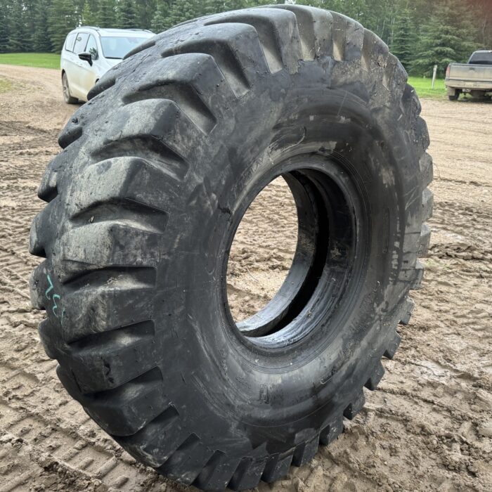 <font color='#da2127' font size ='2'><b>18.00X25 Titan OTR Tire E-4 ND Super LCM 40-Ply </font></b><br><font size ='1' color='grey'>CONDITION: </font><font size ='2'>Used<br><font size ='1' color='grey'>TREAD DEPTH:</font><font size ='2'>  40/32nds<br><font size ='1' color='grey'>DETAILS:</font><font size ='2'> 1-Tread Section & Spot<br><font size ='1' color='grey'>REF #:</font><font size ='2'> SK132<br><font size ='1' color='grey'>LOCATION:</font><font size ='2'> Saskatoon, SK