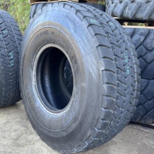 <font color='#da2127' font size ='2'><b>525/80R25 Michelin OTR Tire E-2 Crane X-Crane 176F </font></b><br><font size ='1' color='grey'>CONDITION: </font><font size ='2'>Used<br><font size ='1' color='grey'>TREAD DEPTH:</font><font size ='2'>  26/32nds<br><font size ='1' color='grey'>DETAILS:</font><font size ='2'> Clean, Shoulder Wear on One Side (20.5R25)<br><font size ='1' color='grey'>REF #:</font><font size ='2'> U930<br><font size ='1' color='grey'>LOCATION:</font><font size ='2'> San Jacinto, CA
