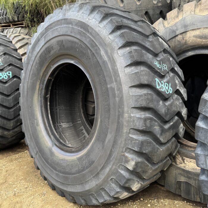 <font color='#da2127' font size ='2'><b>29.5R35 Bridgestone OTR Tire E-3 VRL 2-Star </font></b><br><font size ='1' color='grey'>CONDITION: </font><font size ='2'>Used<br><font size ='1' color='grey'>TREAD DEPTH:</font><font size ='2'>  46/32nds<br><font size ='1' color='grey'>DETAILS:</font><font size ='2'> Clean, Mildly Weathered Lugs<br><font size ='1' color='grey'>REF #:</font><font size ='2'> D386<br><font size ='1' color='grey'>LOCATION:</font><font size ='2'> San Jacinto, CA