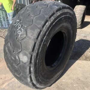 <font color='#da2127' font size ='2'><b>20.5R25 Yokohama OTR Tire E-3 L-3 RB31 1-Star </font></b><br><font size ='1' color='grey'>CONDITION: </font><font size ='2'>Used<br><font size ='1' color='grey'>TREAD DEPTH:</font><font size ='2'>  12/32nds<br><font size ='1' color='grey'>DETAILS:</font><font size ='2'> Clean, Shoulder Cracks<br><font size ='1' color='grey'>REF #:</font><font size ='2'> S192<br><font size ='1' color='grey'>LOCATION:</font><font size ='2'> Tucson, AZ