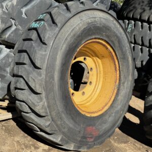 <font color='#da2127' font size ='2'><b>12.5/80X18 Galaxy OTR Tire IND-3 L-3 R-4 Super Sidewall - The Beefy Baby 14-Ply </font></b><br><font size ='1' color='grey'>CONDITION: </font><font size ='2'>Used<br><font size ='1' color='grey'>TREAD DEPTH:</font><font size ='2'>  22/32nds<br><font size ='1' color='grey'>DETAILS:</font><font size ='2'> Clean, On Rim AT169550 John Deere<br><font size ='1' color='grey'>REF #:</font><font size ='2'> U991<br><font size ='1' color='grey'>LOCATION:</font><font size ='2'> San Jacinto, CA