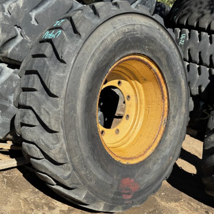 <font color='#da2127' font size ='2'><b>12.5/80X18 Galaxy OTR Tire IND-3 L-3 R-4 Super Sidewall - The Beefy Baby 14-Ply </font></b><br><font size ='1' color='grey'>CONDITION: </font><font size ='2'>Used<br><font size ='1' color='grey'>TREAD DEPTH:</font><font size ='2'>  22/32nds<br><font size ='1' color='grey'>DETAILS:</font><font size ='2'> Clean, On Rim AT169550 John Deere<br><font size ='1' color='grey'>REF #:</font><font size ='2'> U991<br><font size ='1' color='grey'>LOCATION:</font><font size ='2'> San Jacinto, CA