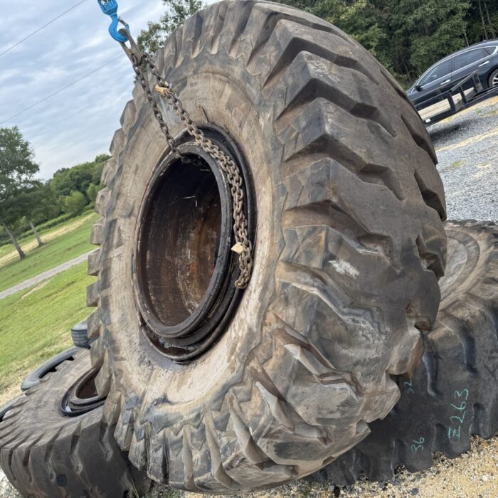 <font color='#da2127' font size ='2'><b>24.00X35 Titan OTR Tire E-4 CM150 CM 150 48-Ply </font></b><br><font size ='1' color='grey'>CONDITION: </font><font size ='2'>Used<br><font size ='1' color='grey'>TREAD DEPTH:</font><font size ='2'>  50/32nds<br><font size ='1' color='grey'>DETAILS:</font><font size ='2'> Clean, On Rim<br><font size ='1' color='grey'>REF #:</font><font size ='2'> Z264<br><font size ='1' color='grey'>LOCATION:</font><font size ='2'> Ashville, AL