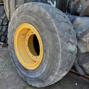 <font color='#da2127' font size ='2'><b>17.5X25 Hercules OTR Tire E-3 L-3 HDR325 HDR 325 2-Star </font></b><br><font size ='1' color='grey'>CONDITION: </font><font size ='2'>Used<br><font size ='1' color='grey'>TREAD DEPTH:</font><font size ='2'>  7/32nds<br><font size ='1' color='grey'>DETAILS:</font><font size ='2'> Clean, On John Deere Rim GKN AT315355 25X14.00<br><font size ='1' color='grey'>REF #:</font><font size ='2'> U987<br><font size ='1' color='grey'>LOCATION:</font><font size ='2'> San Jacinto, CA