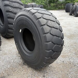 <font color='#da2127' font size ='2'><b>23.5R25 Bridgestone OTR Tire E-3 L-3 VMT 1-Star </font></b><br><font size ='1' color='grey'>CONDITION: </font><font size ='2'>Used<br><font size ='1' color='grey'>TREAD DEPTH:</font><font size ='2'>  18/32nds<br><font size ='1' color='grey'>DETAILS:</font><font size ='2'> Clean<br><font size ='1' color='grey'>REF #:</font><font size ='2'> G37049<br><font size ='1' color='grey'>LOCATION:</font><font size ='2'> St. Louis, MO