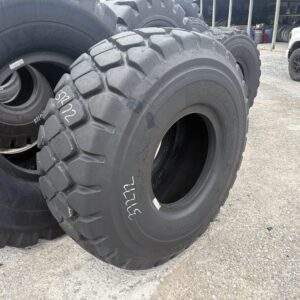 <font color='#da2127' font size ='2'><b>23.5R25 Bridgestone OTR Tire E-3 L-3 VMT 2-Star </font></b><br><font size ='1' color='grey'>CONDITION: </font><font size ='2'>Used<br><font size ='1' color='grey'>TREAD DEPTH:</font><font size ='2'>  42/32nds<br><font size ='1' color='grey'>DETAILS:</font><font size ='2'> Clean, Sidewall Spots<br><font size ='1' color='grey'>REF #:</font><font size ='2'> G37272<br><font size ='1' color='grey'>LOCATION:</font><font size ='2'> St. Louis, MO