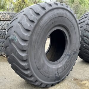 <font color='#da2127' font size ='2'><b>40.5/75R39 Michelin OTR Tire E-3 XMS 2-Star </font></b><br><font size ='1' color='grey'>CONDITION: </font><font size ='2'>Used<br><font size ='1' color='grey'>TREAD DEPTH:</font><font size ='2'>  29/32nds<br><font size ='1' color='grey'>DETAILS:</font><font size ='2'> Clean, Sidewall Spots<br><font size ='1' color='grey'>REF #:</font><font size ='2'> D398<br><font size ='1' color='grey'>LOCATION:</font><font size ='2'> San Jacinto, CA