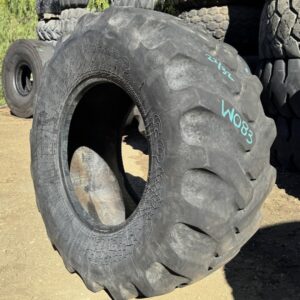 <font color='#da2127' font size ='2'><b>19.5L24 Goodyear OTR Tire R-4 IT525 10-Ply </font></b><br><font size ='1' color='grey'>CONDITION: </font><font size ='2'>Used<br><font size ='1' color='grey'>TREAD DEPTH:</font><font size ='2'>  20/32nds<br><font size ='1' color='grey'>DETAILS:</font><font size ='2'> Clean, Low Rubber<br><font size ='1' color='grey'>REF #:</font><font size ='2'> W083<br><font size ='1' color='grey'>LOCATION:</font><font size ='2'> San Jacinto, CA