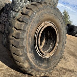 <font color='#da2127' font size ='2'><b>24.00R35 Bridgestone OTR Tire E-4 VRLS 2-Star </font></b><br><font size ='1' color='grey'>CONDITION: </font><font size ='2'>Used<br><font size ='1' color='grey'>TREAD DEPTH:</font><font size ='2'>  44/32nds<br><font size ='1' color='grey'>DETAILS:</font><font size ='2'> Clean, On Rim, Mild Burn Marks<br><font size ='1' color='grey'>REF #:</font><font size ='2'> Z282<br><font size ='1' color='grey'>LOCATION:</font><font size ='2'> Amarillo, TX