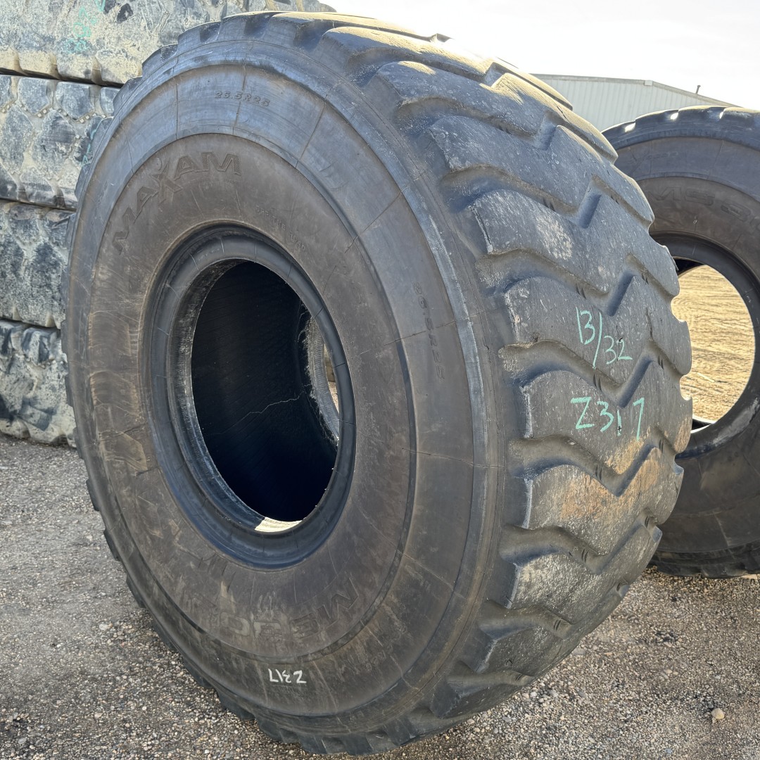 <font color='#da2127' font size ='2'><b>26.5R25 Maxam OTR Tire E-3+ L-3+ MS302 2-Star </font></b><br><font size ='1' color='grey'>CONDITION: </font><font size ='2'>Used<br><font size ='1' color='grey'>TREAD DEPTH:</font><font size ='2'> 13/32nds<br><font size ='1' color='grey'>DETAILS:</font><font size ='2'> Clean, 2-Tread Patches<br><font size ='1' color='grey'>REF #:</font><font size ='2'> Z317<br><font size ='1' color='grey'>LOCATION:</font><font size ='2'> Amarillo, TX