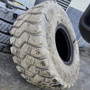 <font color='#da2127' font size ='2'><b>23.5R25 Maxam OTR Tire E-3+ L-3+ MS302 2-Star </font></b><br><font size ='1' color='grey'>CONDITION: </font><font size ='2'>Used<br><font size ='1' color='grey'>TREAD DEPTH:</font><font size ='2'>  32/32nds<br><font size ='1' color='grey'>DETAILS:</font><font size ='2'> Clean<br><font size ='1' color='grey'>REF #:</font><font size ='2'> Z323<br><font size ='1' color='grey'>LOCATION:</font><font size ='2'> Doral, FL