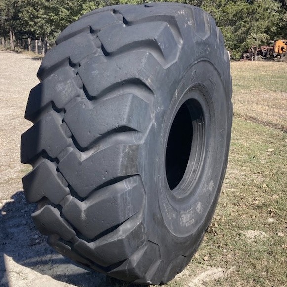 <font color='#da2127' font size ='2'><b>29.5X25 Firestone OTR Tire E-3 L-3 SRG Super Rock Grip 28-Ply </font></b><br><font size ='1' color='grey'>CONDITION: </font><font size ='2'>Used<br><font size ='1' color='grey'>TREAD DEPTH:</font><font size ='2'> 39/32nds<br><font size ='1' color='grey'>DETAILS:</font><font size ='2'> Clean, 1-Sidewall Spot, 1-Nail Patch<br><font size ='1' color='grey'>REF #:</font><font size ='2'> D412<br><font size ='1' color='grey'>LOCATION:</font><font size ='2'> Amarillo, TX
