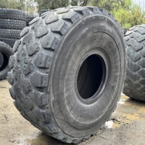 <font color='#da2127' font size ='2'><b>29.5R25 Galaxy OTR Tire E-3 L-3 LDSR 300 2-Star </font></b><br><font size ='1' color='grey'>CONDITION: </font><font size ='2'>Used<br><font size ='1' color='grey'>TREAD DEPTH:</font><font size ='2'>  19/32nds<br><font size ='1' color='grey'>DETAILS:</font><font size ='2'> Clean, Rough Tread, Casing Exposed<br><font size ='1' color='grey'>REF #:</font><font size ='2'> D424<br><font size ='1' color='grey'>LOCATION:</font><font size ='2'> Lake Elsinore, CA