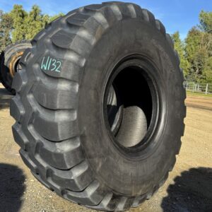 <font color='#da2127' font size ='2'><b>23.5R25 Goodyear OTR Tire E-3 L-3 G-3 GP2B GP-2B 2-Star </font></b><br><font size ='1' color='grey'>CONDITION: </font><font size ='2'>Used<br><font size ='1' color='grey'>TREAD DEPTH:</font><font size ='2'>  32/32nds<br><font size ='1' color='grey'>DETAILS:</font><font size ='2'> Clean<br><font size ='1' color='grey'>REF #:</font><font size ='2'> W132<br><font size ='1' color='grey'>LOCATION:</font><font size ='2'> San Jacinto, CA