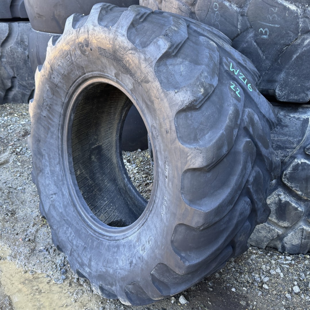 <font color='#da2127' font size ='2'><b>19.5L24 Solideal OTR Tire R-4 SLA 12-Ply </font></b><br><font size ='1' color='grey'>CONDITION: </font><font size ='2'>Used<br><font size ='1' color='grey'>TREAD DEPTH:</font><font size ='2'> 22/32nds<br><font size ='1' color='grey'>DETAILS:</font><font size ='2'> Clean<br><font size ='1' color='grey'>REF #:</font><font size ='2'> W216<br><font size ='1' color='grey'>LOCATION:</font><font size ='2'> San Jacinto, CA