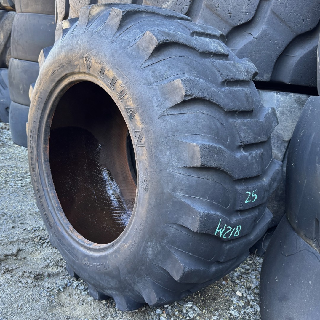 <font color='#da2127' font size ='2'><b>17.5L24 Titan OTR Tire R-4 Industrial Contractor 6-Ply </font></b><br><font size ='1' color='grey'>CONDITION: </font><font size ='2'>Used<br><font size ='1' color='grey'>TREAD DEPTH:</font><font size ='2'> 25/32nds<br><font size ='1' color='grey'>DETAILS:</font><font size ='2'> Clean, Old<br><font size ='1' color='grey'>REF #:</font><font size ='2'> W218<br><font size ='1' color='grey'>LOCATION:</font><font size ='2'> San Jacinto, CA