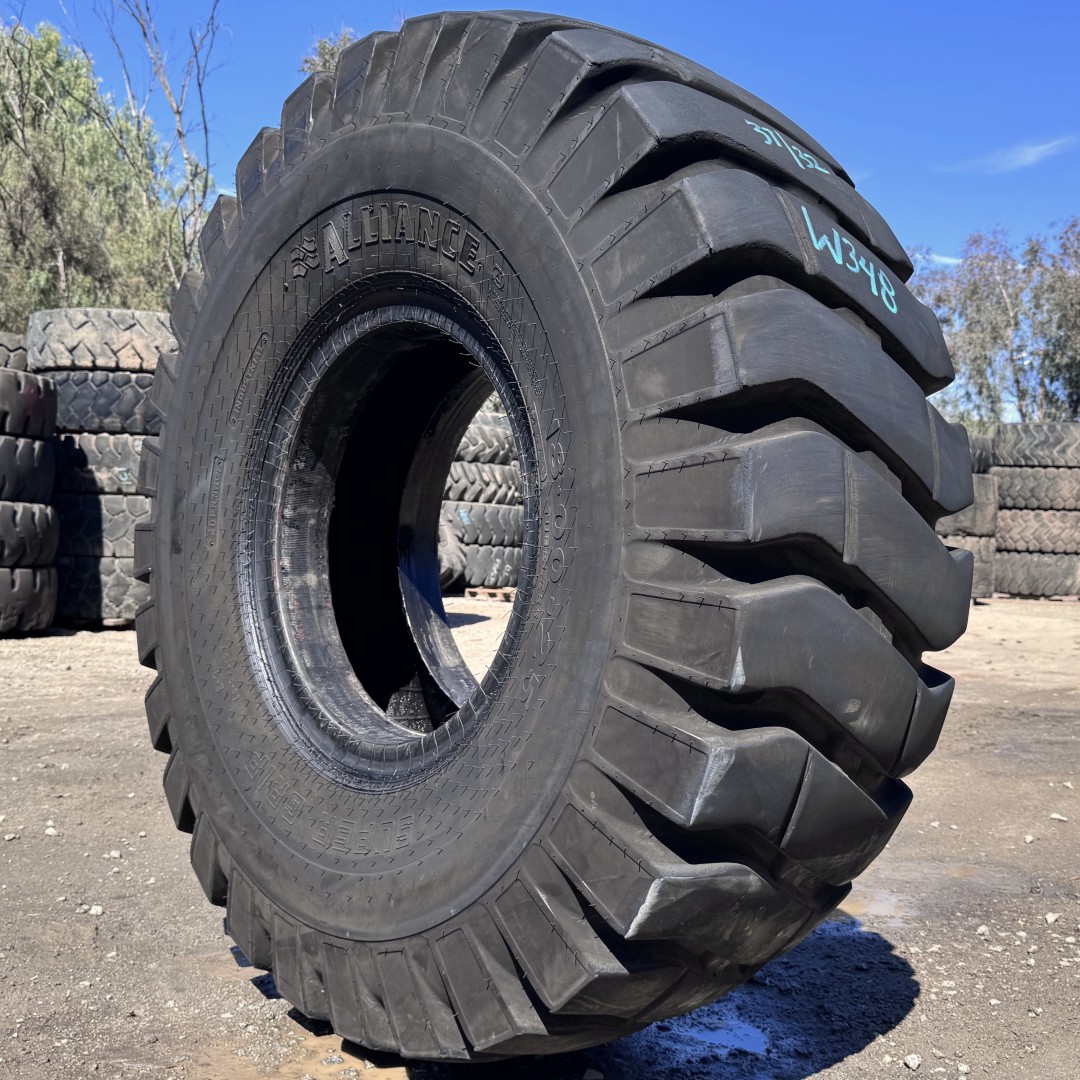 <font color='#da2127' font size ='2'><b>18.00X25 Alliance OTR Tire E-3 L-3 Super Grip 40-Ply </font></b><br><font size ='1' color='grey'>CONDITION: </font><font size ='2'>Used<br><font size ='1' color='grey'>TREAD DEPTH:</font><font size ='2'> 37/32nds<br><font size ='1' color='grey'>DETAILS:</font><font size ='2'> Clean<br><font size ='1' color='grey'>REF #:</font><font size ='2'> W348<br><font size ='1' color='grey'>LOCATION:</font><font size ='2'> San Jacinto, CA