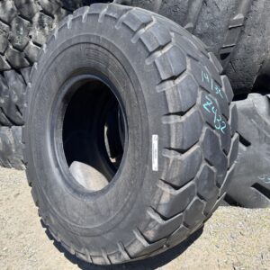 <font color='#da2127' font size ='2'><b>20.5R25 Bridgestone OTR Tire L-3 G-3 VJT 1-Star </font></b><br><font size ='1' color='grey'>CONDITION: </font><font size ='2'>Used<br><font size ='1' color='grey'>TREAD DEPTH:</font><font size ='2'>  14/32nds<br><font size ='1' color='grey'>DETAILS:</font><font size ='2'> Clean<br><font size ='1' color='grey'>REF #:</font><font size ='2'> Z432<br><font size ='1' color='grey'>LOCATION:</font><font size ='2'> San Jacinto, CA