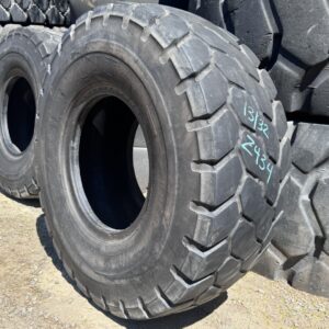 <font color='#da2127' font size ='2'><b>20.5R25 Bridgestone OTR Tire L-3 G-3 VJT 1-Star </font></b><br><font size ='1' color='grey'>CONDITION: </font><font size ='2'>Used<br><font size ='1' color='grey'>TREAD DEPTH:</font><font size ='2'>  13/32nds<br><font size ='1' color='grey'>DETAILS:</font><font size ='2'> Clean<br><font size ='1' color='grey'>REF #:</font><font size ='2'> Z434<br><font size ='1' color='grey'>LOCATION:</font><font size ='2'> San Jacinto, CA