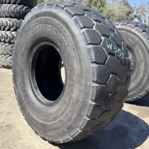 <font color='#da2127' font size ='2'><b>23.5R25 Yokohama OTR Tire E-3 L-3 RB31 1-Star </font></b><br><font size ='1' color='grey'>CONDITION: </font><font size ='2'>Used<br><font size ='1' color='grey'>TREAD DEPTH:</font><font size ='2'>  17/32nds<br><font size ='1' color='grey'>DETAILS:</font><font size ='2'> Clean, Rock Cuts on One Sidewall/Shoulder<br><font size ='1' color='grey'>REF #:</font><font size ='2'> W359<br><font size ='1' color='grey'>LOCATION:</font><font size ='2'> San Jacinto, CA