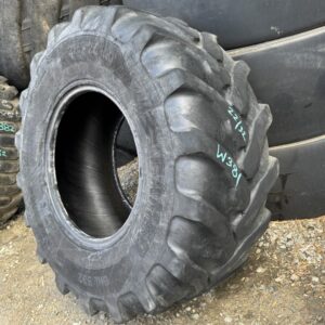 <font color='#da2127' font size ='2'><b>21LX24 Camso OTR Tire R-4 BHL 532 12-Ply </font></b><br><font size ='1' color='grey'>CONDITION: </font><font size ='2'>Used<br><font size ='1' color='grey'>TREAD DEPTH:</font><font size ='2'>  22/32nds<br><font size ='1' color='grey'>DETAILS:</font><font size ='2'> Clean, Minor Rock Cuts<br><font size ='1' color='grey'>REF #:</font><font size ='2'> W381<br><font size ='1' color='grey'>LOCATION:</font><font size ='2'> San Jacinto, CA