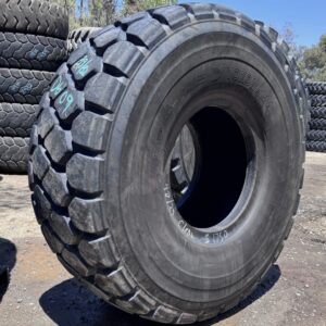 <font color='#da2127' font size ='2'><b>23.5R25 Yokohama OTR Tire E-3 L-3 RB31 2-Star </font></b><br><font size ='1' color='grey'>CONDITION: </font><font size ='2'>Used<br><font size ='1' color='grey'>TREAD DEPTH:</font><font size ='2'>  39/32nds<br><font size ='1' color='grey'>DETAILS:</font><font size ='2'> Clean, Minor Rock Cuts on One Sidewall<br><font size ='1' color='grey'>REF #:</font><font size ='2'> D609<br><font size ='1' color='grey'>LOCATION:</font><font size ='2'> San Jacinto, CA