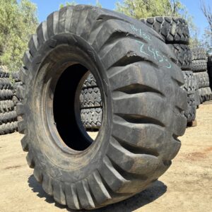 <font color='#da2127' font size ='2'><b>20.5X25 Goodyear OTR Tire E-3 L-3 SHRL Super Hard Rock Lug 12-Ply </font></b><br><font size ='1' color='grey'>CONDITION: </font><font size ='2'>Used<br><font size ='1' color='grey'>TREAD DEPTH:</font><font size ='2'>  16/32nds<br><font size ='1' color='grey'>DETAILS:</font><font size ='2'> Clean, 1-Tread Plug<br><font size ='1' color='grey'>REF #:</font><font size ='2'> Z453<br><font size ='1' color='grey'>LOCATION:</font><font size ='2'> San Jacinto, CA