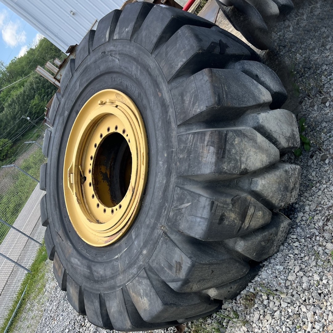 <font color='#da2127' font size ='2'><b>33.25X35 General OTR Tire L-5 LD250 32-Ply </font></b><br><font size ='1' color='grey'>CONDITION: </font><font size ='2'>Used<br><font size ='1' color='grey'>TREAD DEPTH:</font><font size ='2'> 100/32nds<br><font size ='1' color='grey'>DETAILS:</font><font size ='2'> Clean, On Rim<br><font size ='1' color='grey'>REF #:</font><font size ='2'> Z461<br><font size ='1' color='grey'>LOCATION:</font><font size ='2'> Lisbon, OH
