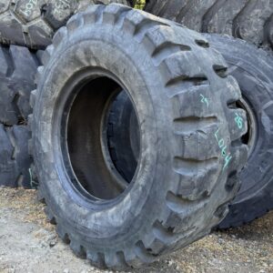 <font color='#da2127' font size ='2'><b>17.5X25 Bridgestone OTR Tire L-5 DLUG 16-Ply </font></b><br><font size ='1' color='grey'>CONDITION: </font><font size ='2'>Used<br><font size ='1' color='grey'>TREAD DEPTH:</font><font size ='2'>  27/32nds<br><font size ='1' color='grey'>DETAILS:</font><font size ='2'> Clean<br><font size ='1' color='grey'>REF #:</font><font size ='2'> L064<br><font size ='1' color='grey'>LOCATION:</font><font size ='2'> San Jacinto, CA