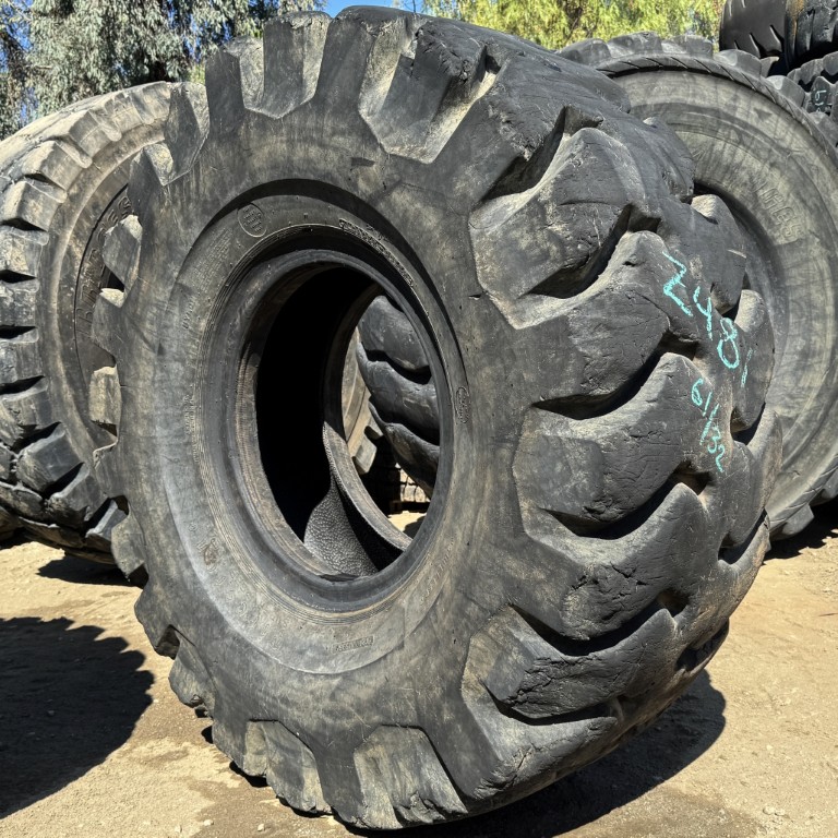 <font color='#da2127' font size ='2'><b>23.5X25 Firestone OTR Tire L-5 SDT LD Super Deep Tread 16-Ply </font></b><br><font size ='1' color='grey'>CONDITION: </font><font size ='2'>Used<br><font size ='1' color='grey'>TREAD DEPTH:</font><font size ='2'> 61/32nds<br><font size ='1' color='grey'>DETAILS:</font><font size ='2'> Clean, Rock Cuts on One Sidewall<br><font size ='1' color='grey'>REF #:</font><font size ='2'> Z481<br><font size ='1' color='grey'>LOCATION:</font><font size ='2'> San Jacinto, CA