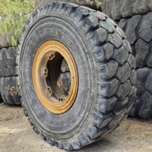 <font color='#da2127' font size ='2'><b>24.00R35 Michelin OTR Tire E-4 X-Traction 2-Star </font></b><br><font size ='1' color='grey'>CONDITION: </font><font size ='2'>Used<br><font size ='1' color='grey'>TREAD DEPTH:</font><font size ='2'>  61/32nds<br><font size ='1' color='grey'>DETAILS:</font><font size ='2'> Clean, Uneven Wear, On Cat 6G1742 Rim<br><font size ='1' color='grey'>REF #:</font><font size ='2'> Z493<br><font size ='1' color='grey'>LOCATION:</font><font size ='2'> San Jacinto, CA