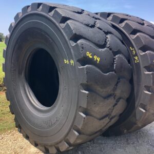 <font color='#da2127' font size ='2'><b>35/65R33 Bridgestone OTR Tire E-4 L-4 VSNTZ 2-Star </font></b><br><font size ='1' color='grey'>CONDITION: </font><font size ='2'>Used<br><font size ='1' color='grey'>TREAD DEPTH:</font><font size ='2'>  30/32nds<br><font size ='1' color='grey'>DETAILS:</font><font size ='2'> Clean<br><font size ='1' color='grey'>REF #:</font><font size ='2'> D644<br><font size ='1' color='grey'>LOCATION:</font><font size ='2'> Flatonia, TX