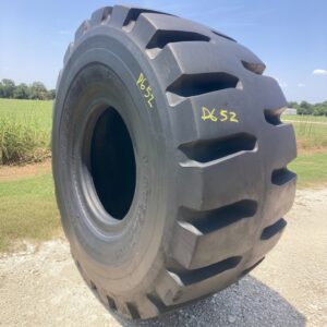 <font color='#da2127' font size ='2'><b>35/65R33 Bridgestone OTR Tire L-5 VSDL 2-Star </font></b><br><font size ='1' color='grey'>CONDITION: </font><font size ='2'>Used<br><font size ='1' color='grey'>TREAD DEPTH:</font><font size ='2'>  90/32nds<br><font size ='1' color='grey'>DETAILS:</font><font size ='2'> Clean<br><font size ='1' color='grey'>REF #:</font><font size ='2'> D652<br><font size ='1' color='grey'>LOCATION:</font><font size ='2'> Flatonia, TX