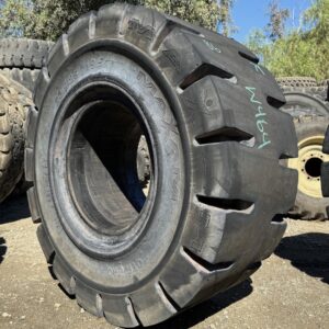 <font color='#da2127' font size ='2'><b>23.5X25 Maxam OTR Tire L-5 MS708 TR OTR Pro Solid </font></b><br><font size ='1' color='grey'>CONDITION: </font><font size ='2'>Used<br><font size ='1' color='grey'>TREAD DEPTH:</font><font size ='2'>  83/32nds<br><font size ='1' color='grey'>DETAILS:</font><font size ='2'> Clean, V53320, Fits 19.5X25 Rim<br><font size ='1' color='grey'>REF #:</font><font size ='2'> W464<br><font size ='1' color='grey'>LOCATION:</font><font size ='2'> San Jacinto, CA