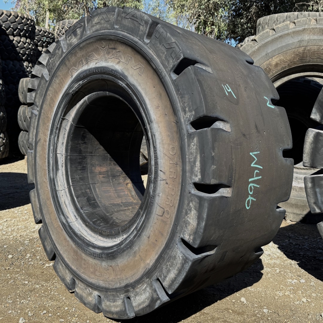 <font color='#da2127' font size ='2'><b>23.5X25 Maxam OTR Tire L-5 MS708 TR OTR Pro Solid </font></b><br><font size ='1' color='grey'>CONDITION: </font><font size ='2'>Used<br><font size ='1' color='grey'>TREAD DEPTH:</font><font size ='2'> 8/32nds<br><font size ='1' color='grey'>DETAILS:</font><font size ='2'> Clean, V53320, Fits 19.5X25 Rim<br><font size ='1' color='grey'>REF #:</font><font size ='2'> W466<br><font size ='1' color='grey'>LOCATION:</font><font size ='2'> San Jacinto, CA