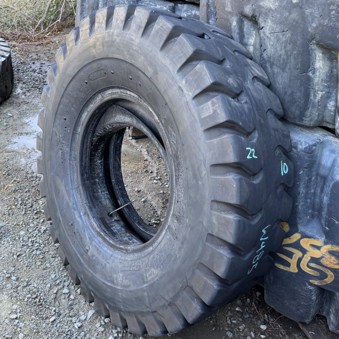 <font color='#da2127' font size ='2'><b>14.00X24 Yokohama OTR Tire E-3 L-3 G-3 IND-3 Y67 Y-67 28-Ply </font></b><br><font size ='1' color='grey'>CONDITION: </font><font size ='2'>Used<br><font size ='1' color='grey'>TREAD DEPTH:</font><font size ='2'> 16/32nds<br><font size ='1' color='grey'>DETAILS:</font><font size ='2'> Clean<br><font size ='1' color='grey'>REF #:</font><font size ='2'> W485<br><font size ='1' color='grey'>LOCATION:</font><font size ='2'> San Jacinto, CA