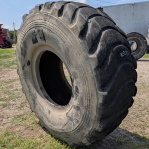 <font color='#da2127' font size ='2'><b>33.25R35 Michelin OTR Tire L-3 XRDN 1-Star </font></b><br><font size ='1' color='grey'>CONDITION: </font><font size ='2'>Used<br><font size ='1' color='grey'>TREAD DEPTH:</font><font size ='2'>  30/32nds<br><font size ='1' color='grey'>DETAILS:</font><font size ='2'> Clean, 1-Tread Patch, Some Rock Cuts, Old<br><font size ='1' color='grey'>REF #:</font><font size ='2'> W500<br><font size ='1' color='grey'>LOCATION:</font><font size ='2'> Gilson, IL