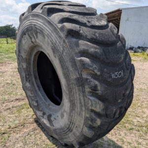 <font color='#da2127' font size ='2'><b>33.25R35 Michelin OTR Tire L-3 XRDN 1-Star </font></b><br><font size ='1' color='grey'>CONDITION: </font><font size ='2'>Used<br><font size ='1' color='grey'>TREAD DEPTH:</font><font size ='2'>  28/32nds<br><font size ='1' color='grey'>DETAILS:</font><font size ='2'> Clean, 1-Shoulder Crack, Some Rock Cuts, Old<br><font size ='1' color='grey'>REF #:</font><font size ='2'> W501<br><font size ='1' color='grey'>LOCATION:</font><font size ='2'> Gilson, IL