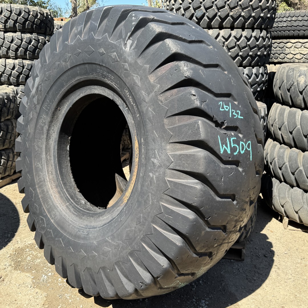 <font color='#da2127' font size ='2'><b>33.5X33 Goodyear OTR Tire E-3 L-3 SHRL8 Super Hard Rock Lug 8 38-Ply </font></b><br><font size ='1' color='grey'>CONDITION: </font><font size ='2'>Used<br><font size ='1' color='grey'>TREAD DEPTH:</font><font size ='2'> 26/32nds<br><font size ='1' color='grey'>DETAILS:</font><font size ='2'> Clean, Rock Cuts on One Side, Liner Spot<br><font size ='1' color='grey'>REF #:</font><font size ='2'> W509<br><font size ='1' color='grey'>LOCATION:</font><font size ='2'> San Jacinto, CA