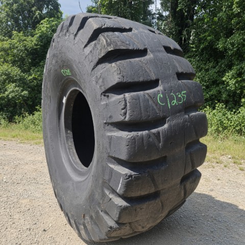 <font color='#da2127' font size ='2'><b>33.25X35 Titan OTR Tire E-3 SL100 SL 100 56-Ply </font></b><br><font size ='1' color='grey'>CONDITION: </font><font size ='2'>Used<br><font size ='1' color='grey'>TREAD DEPTH:</font><font size ='2'> 42/32nds<br><font size ='1' color='grey'>DETAILS:</font><font size ='2'> Clean, Sidewall Spots<br><font size ='1' color='grey'>REF #:</font><font size ='2'> C1235<br><font size ='1' color='grey'>LOCATION:</font><font size ='2'> Pittsburgh, PA