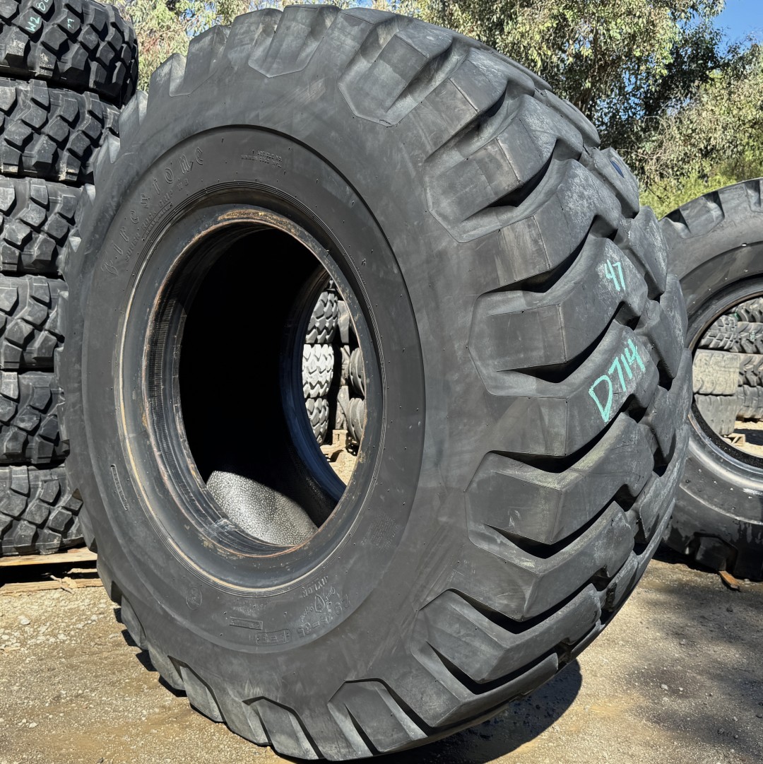 <font color='#da2127' font size ='2'><b>29.5X35 Firestone OTR Tire E-3 L-3 SRG Super Rock Grip 34-Ply </font></b><br><font size ='1' color='grey'>CONDITION: </font><font size ='2'>Used<br><font size ='1' color='grey'>TREAD DEPTH:</font><font size ='2'> 47/32nds<br><font size ='1' color='grey'>DETAILS:</font><font size ='2'> Clean<br><font size ='1' color='grey'>REF #:</font><font size ='2'> D714<br><font size ='1' color='grey'>LOCATION:</font><font size ='2'> San Jacinto, CA
