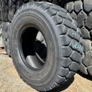 <font color='#da2127' font size ='2'><b>17.5R25 Bridgestone OTR Tire E-3 L-3 VMT 2-Star </font></b><br><font size ='1' color='grey'>CONDITION: </font><font size ='2'>Used<br><font size ='1' color='grey'>TREAD DEPTH:</font><font size ='2'>  23/32nds<br><font size ='1' color='grey'>DETAILS:</font><font size ='2'> Clean<br><font size ='1' color='grey'>REF #:</font><font size ='2'> W565<br><font size ='1' color='grey'>LOCATION:</font><font size ='2'> San Jacinto, CA