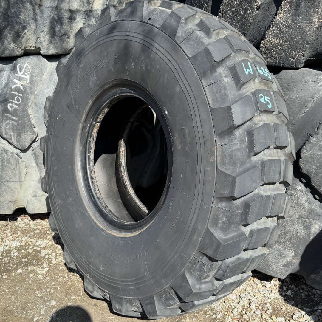 <font color='#da2127' font size ='2'><b>14.00R20 Michelin OTR Tire E-3 M-3 Military XL 18-Ply </font></b><br><font size ='1' color='grey'>CONDITION: </font><font size ='2'>Used<br><font size ='1' color='grey'>TREAD DEPTH:</font><font size ='2'> 25/32nds<br><font size ='1' color='grey'>DETAILS:</font><font size ='2'> Clean, 2005<br><font size ='1' color='grey'>REF #:</font><font size ='2'> W635<br><font size ='1' color='grey'>LOCATION:</font><font size ='2'> San Jacinto, CA